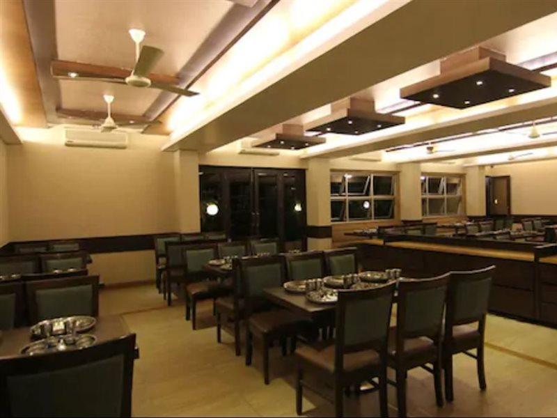 לונבלה Hotel Chandralok מראה חיצוני תמונה