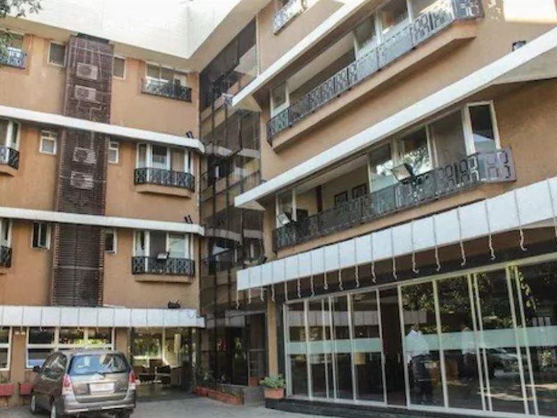 לונבלה Hotel Chandralok מראה חיצוני תמונה
