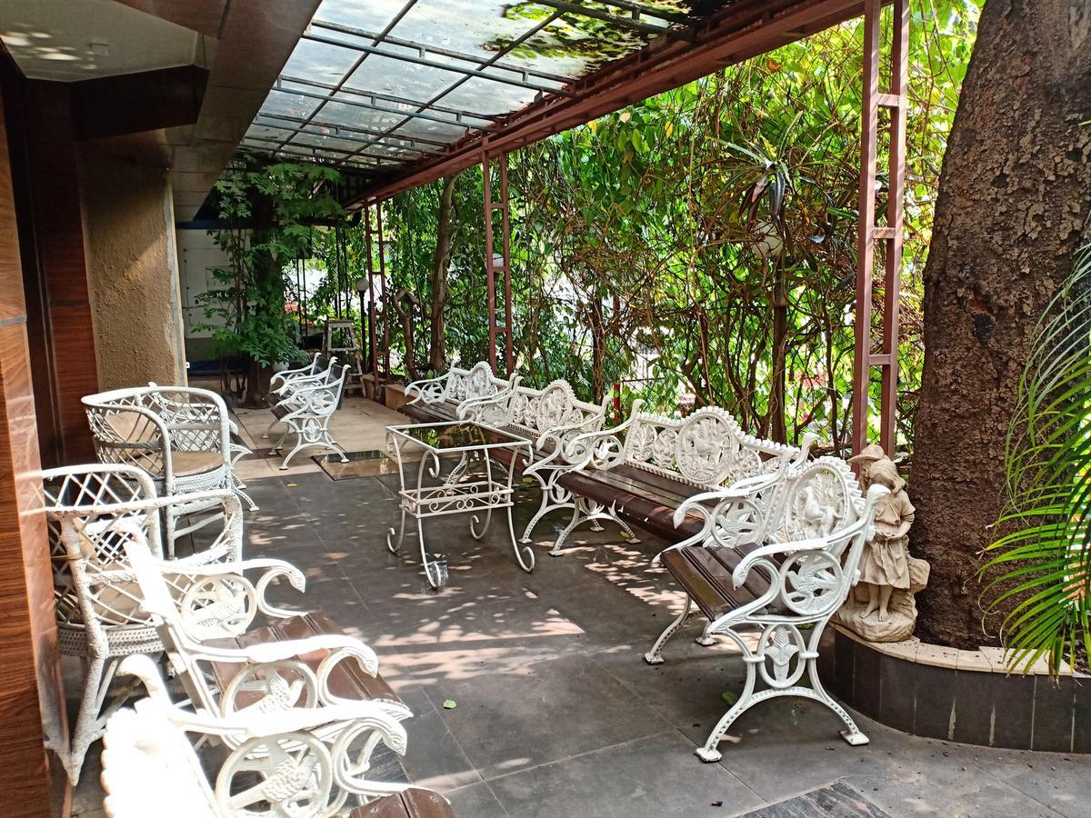 לונבלה Hotel Chandralok מראה חיצוני תמונה