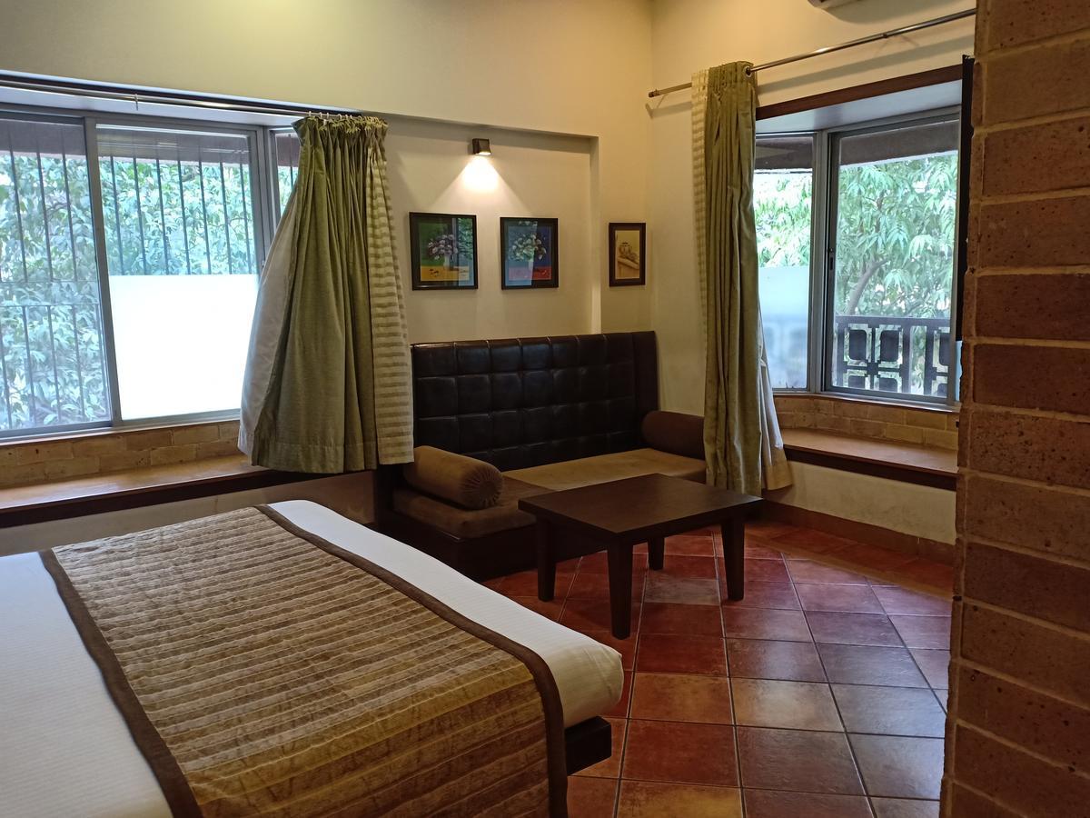 לונבלה Hotel Chandralok מראה חיצוני תמונה