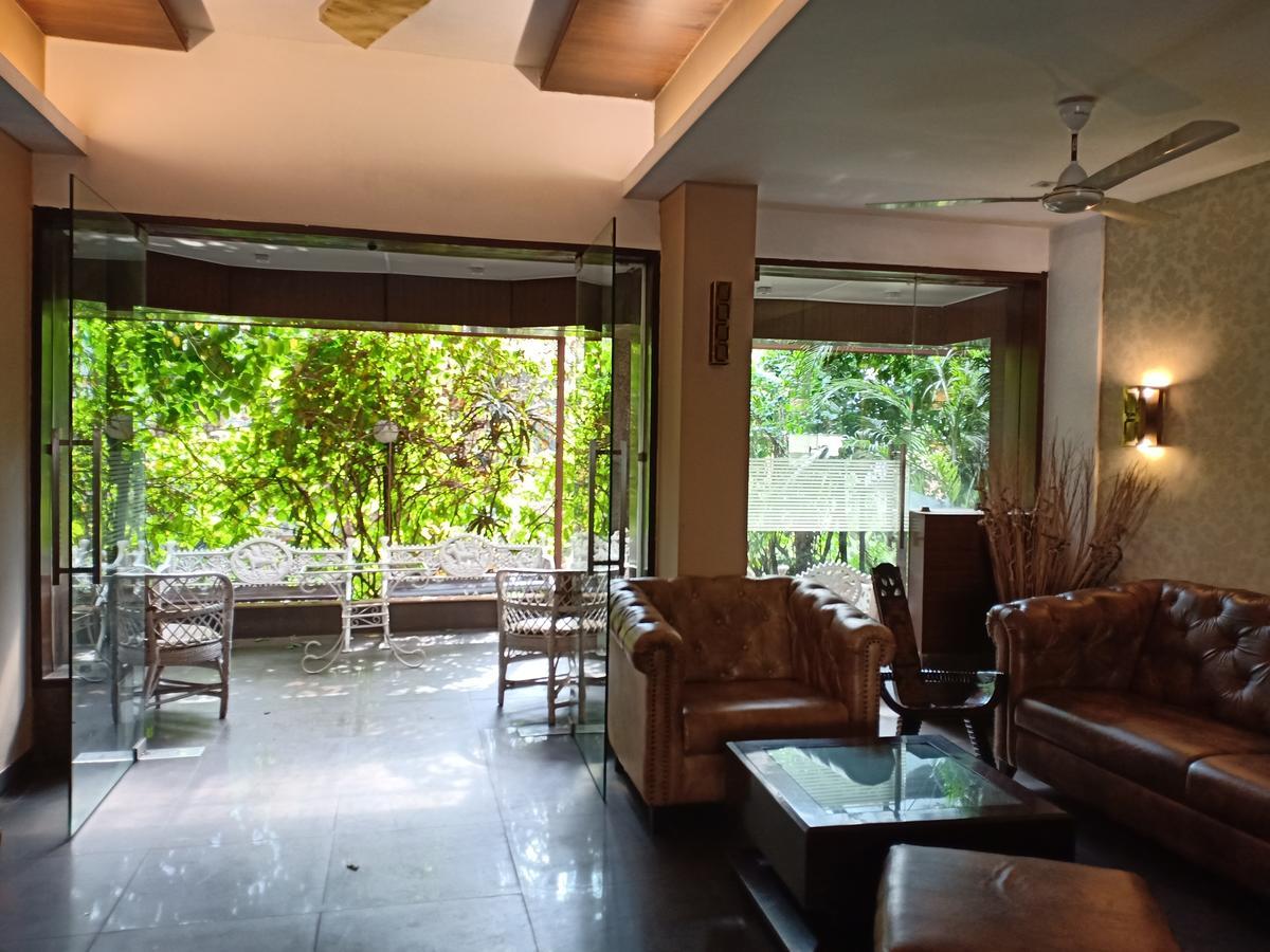 לונבלה Hotel Chandralok מראה חיצוני תמונה