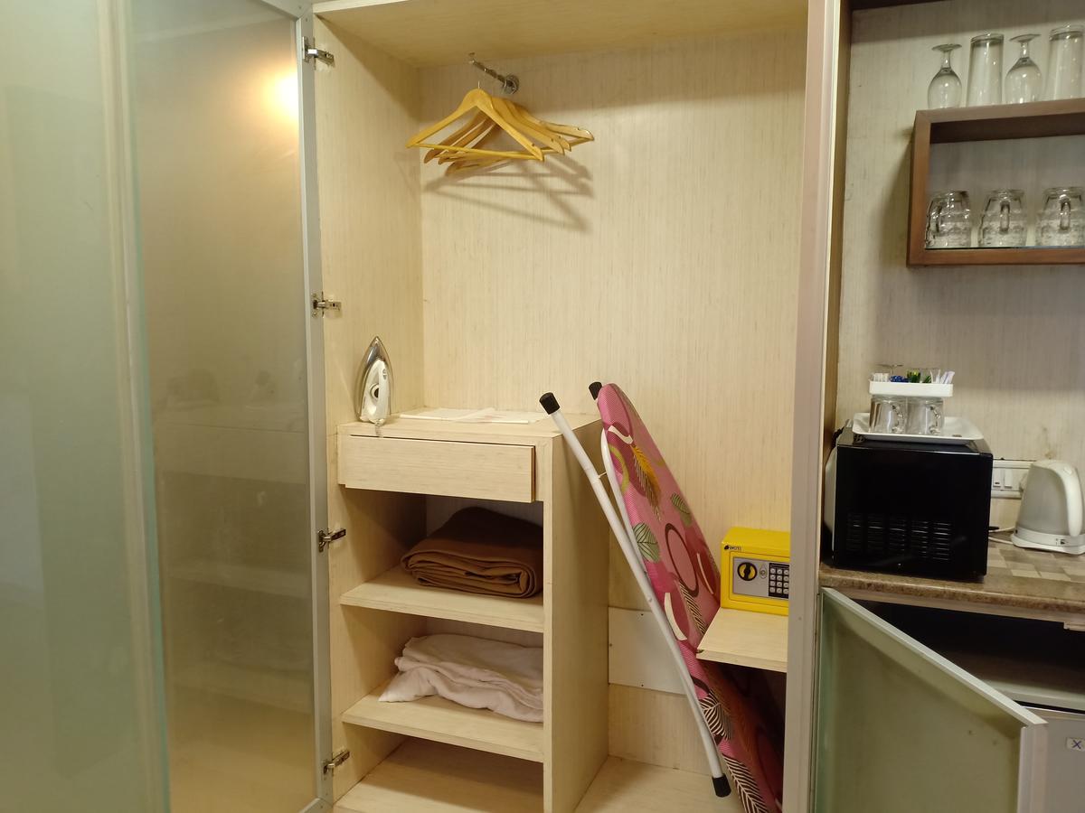 לונבלה Hotel Chandralok מראה חיצוני תמונה