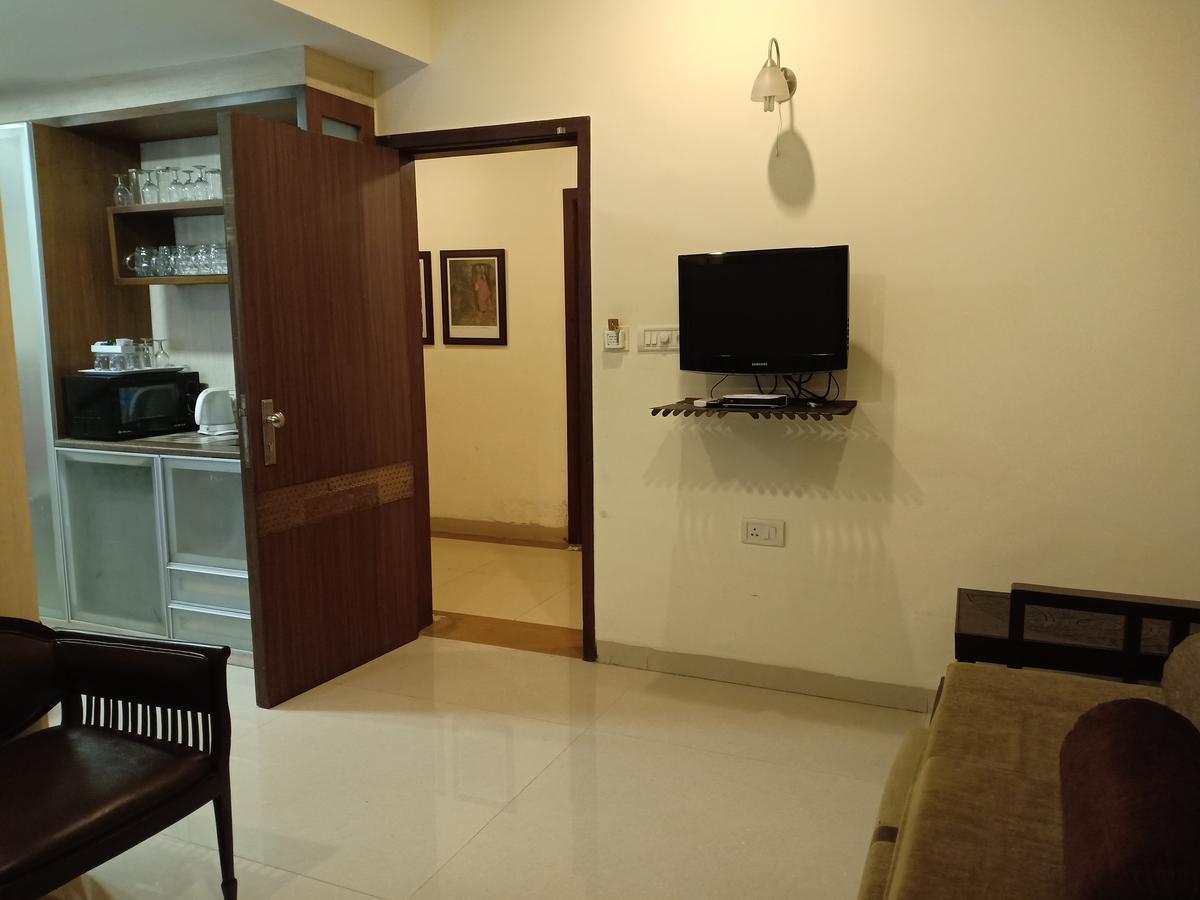 לונבלה Hotel Chandralok מראה חיצוני תמונה