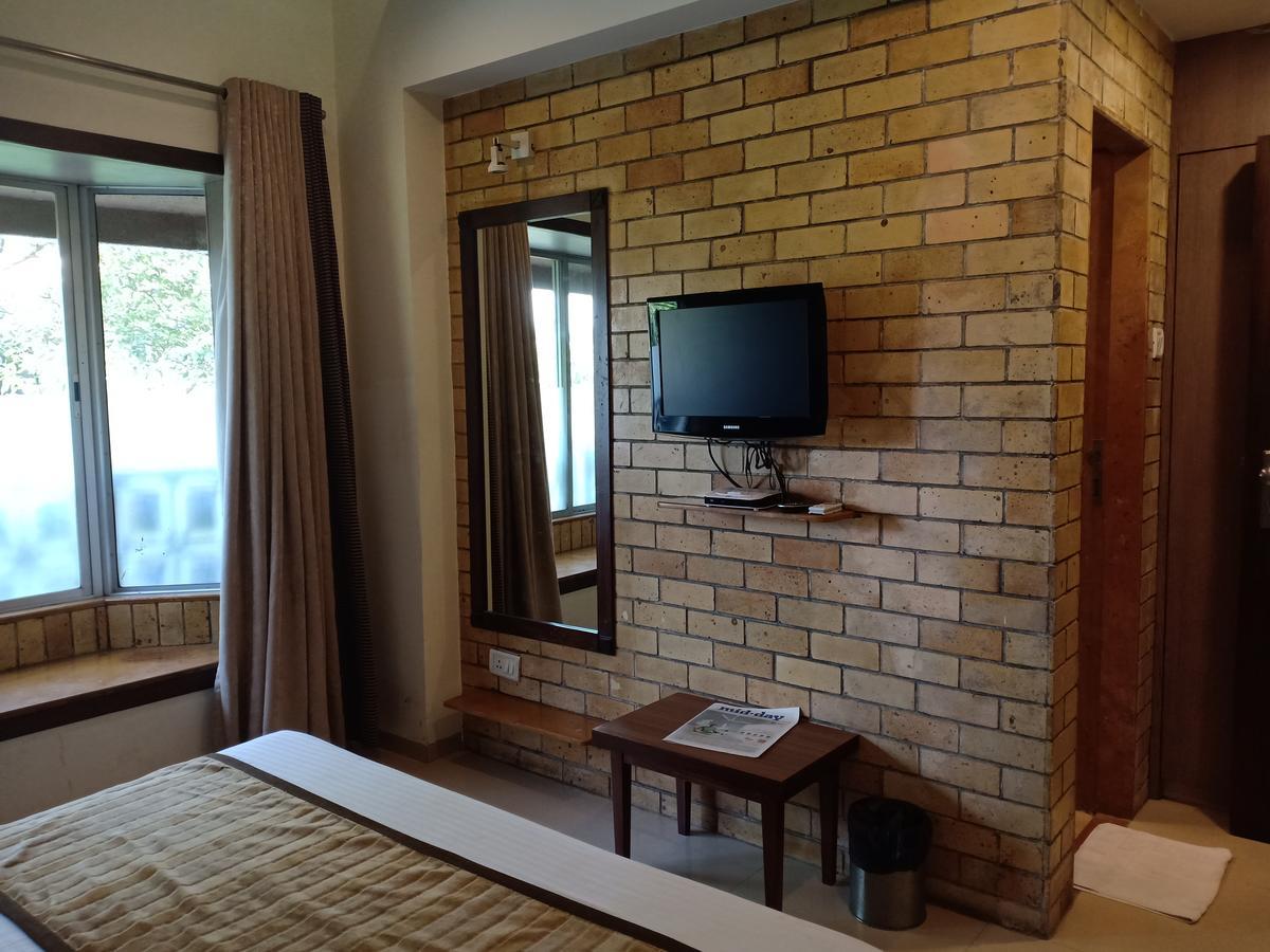 לונבלה Hotel Chandralok מראה חיצוני תמונה