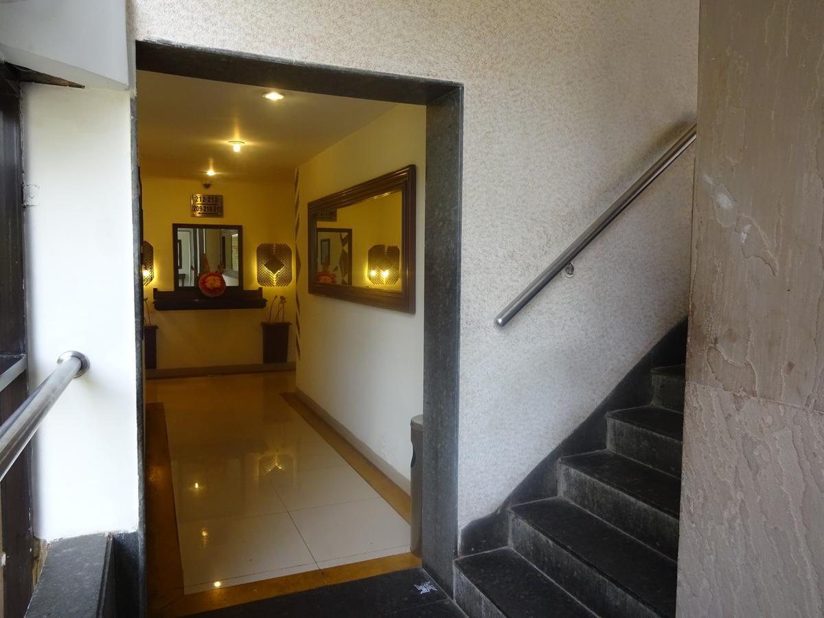 לונבלה Hotel Chandralok מראה חיצוני תמונה