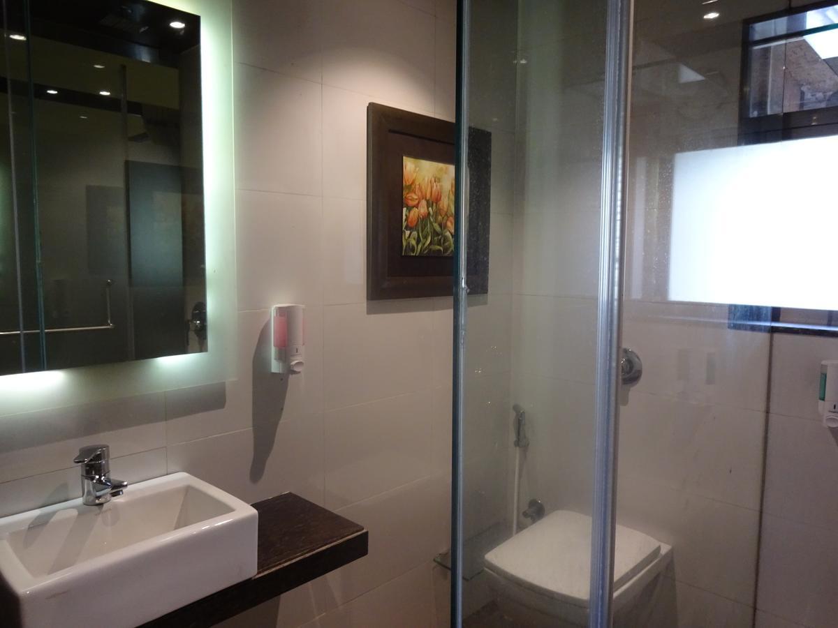 לונבלה Hotel Chandralok מראה חיצוני תמונה