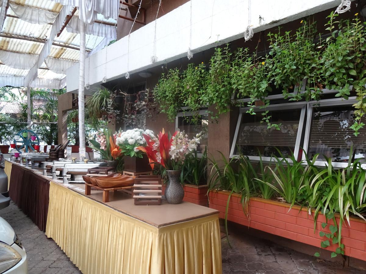 לונבלה Hotel Chandralok מראה חיצוני תמונה