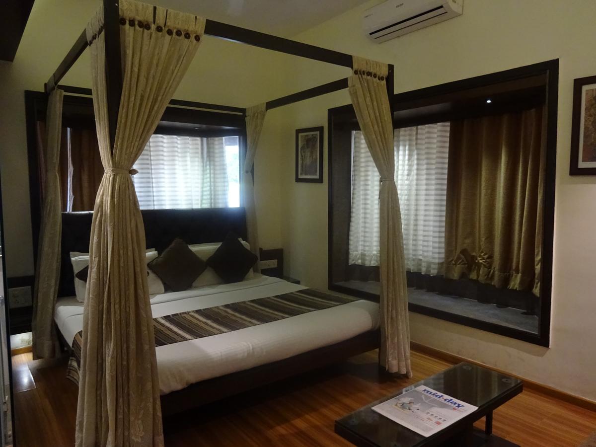 לונבלה Hotel Chandralok מראה חיצוני תמונה