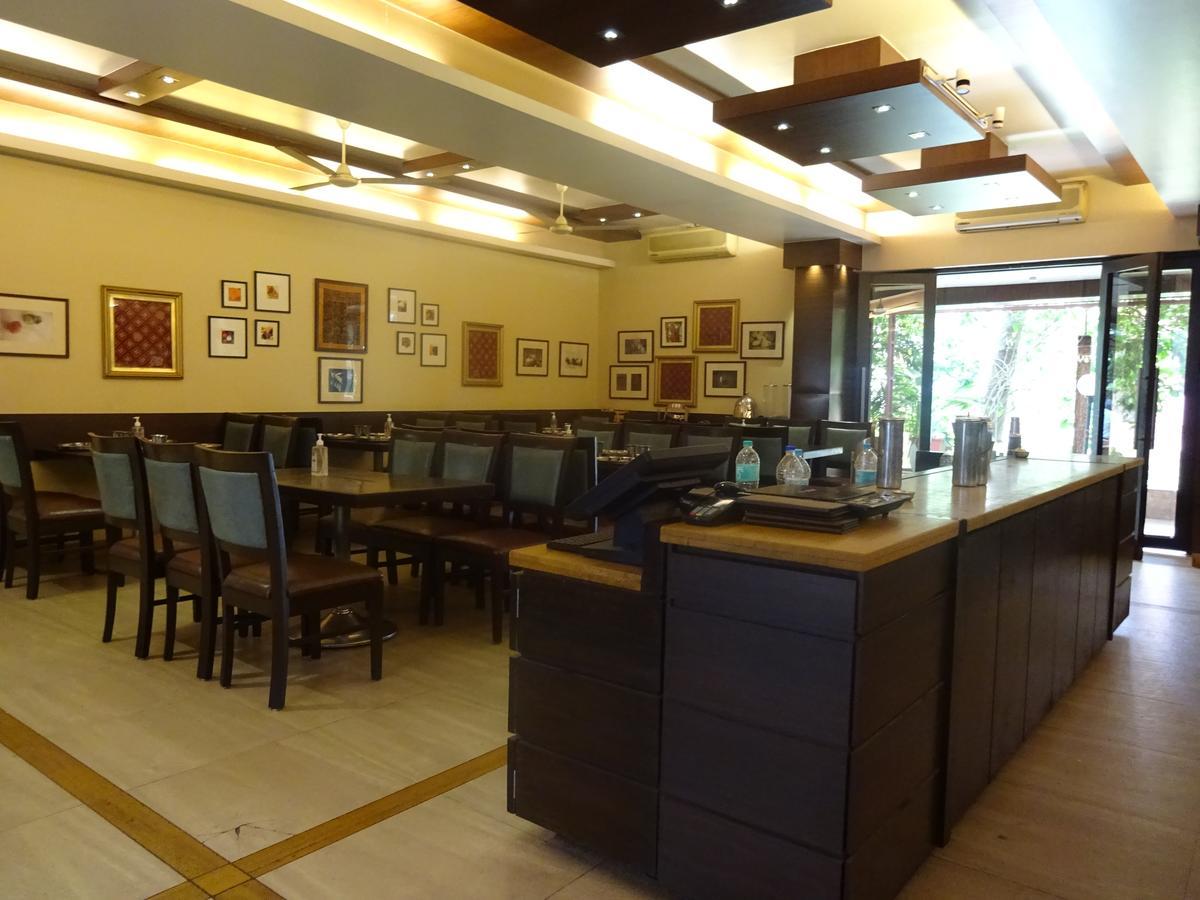 לונבלה Hotel Chandralok מראה חיצוני תמונה